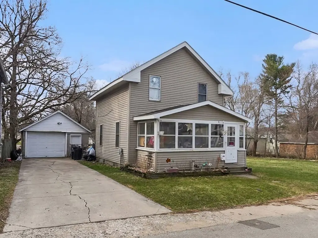 131 Hollis St