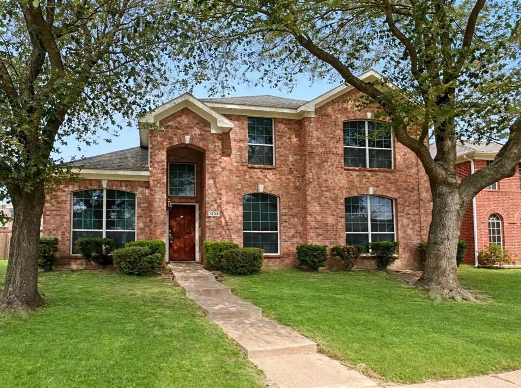 1203 Whitecreek Dr