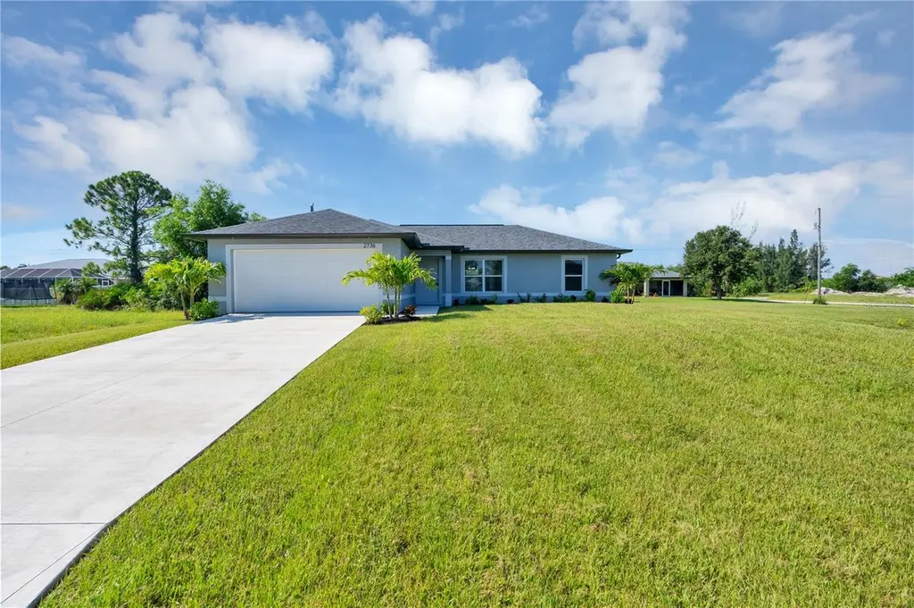 418 NW 13th Ter