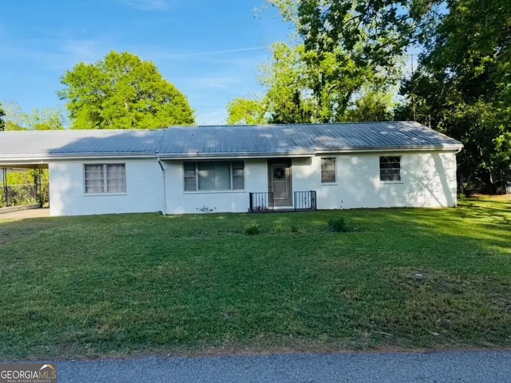 30 Dogwood Ln