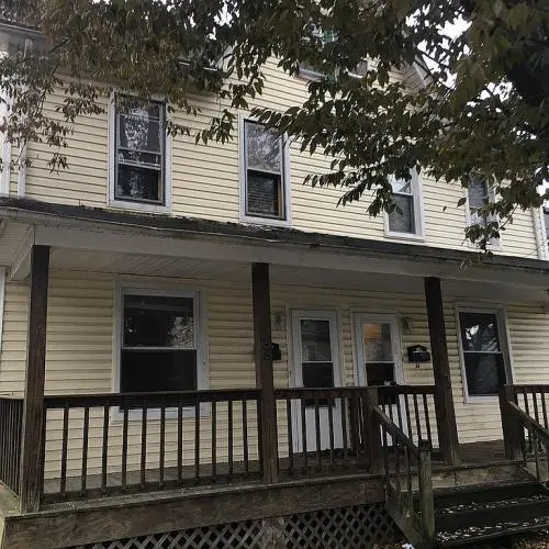 36 N 10th St