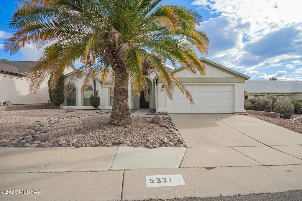 5331 W Eaglestone Loop