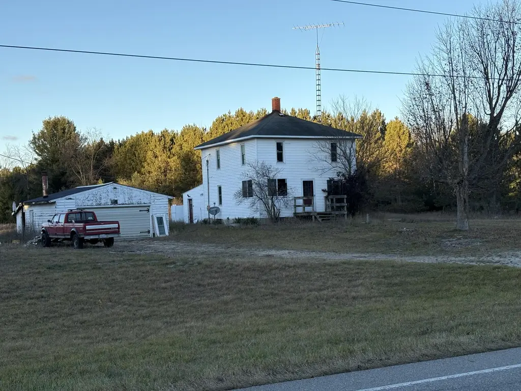 1328 W Sugar Grove Rd