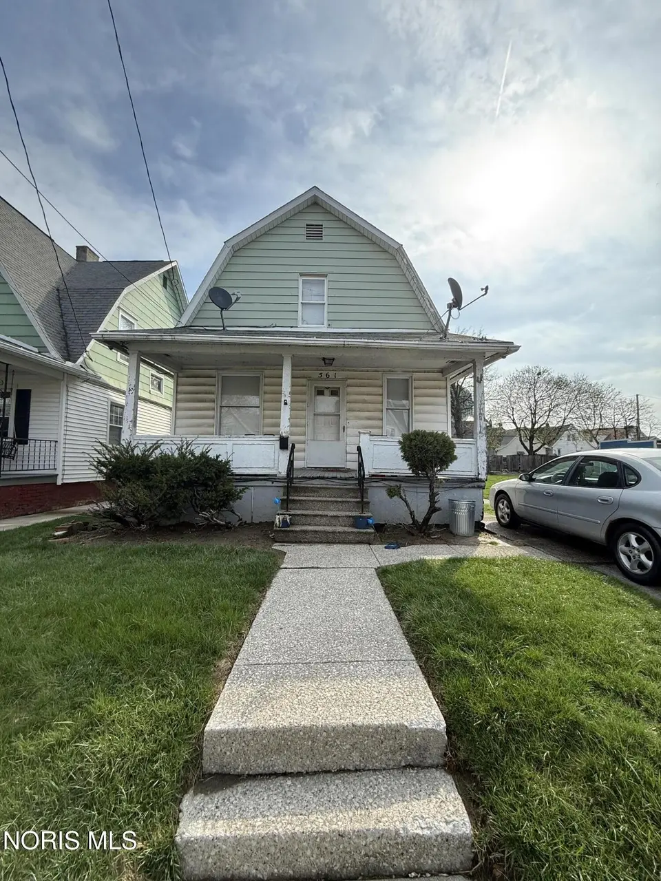 561 Yondota St