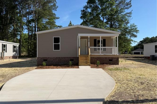 4056 Lodge Dr