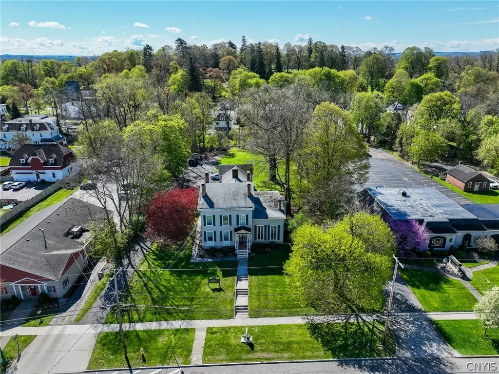 194 Genesee St