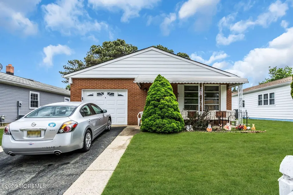 4 Brisbane Ct