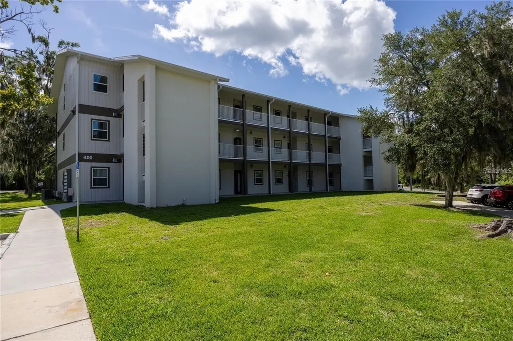 6519 W Newberry Rd #412