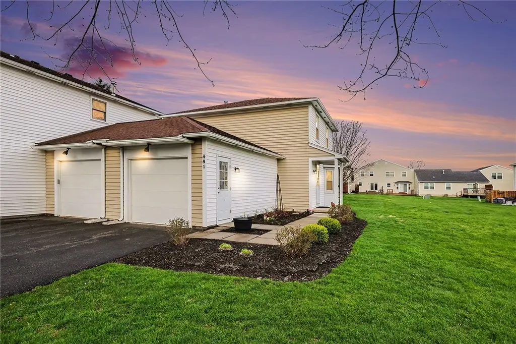 481 Nadine Dr