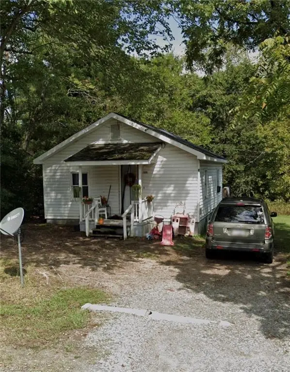 355 Foster St