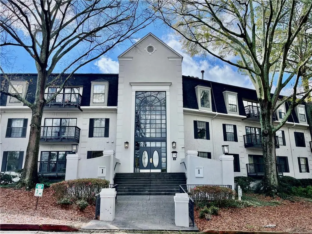 1309 Pine Heights Dr NE