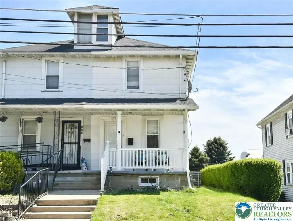 123 Spring St