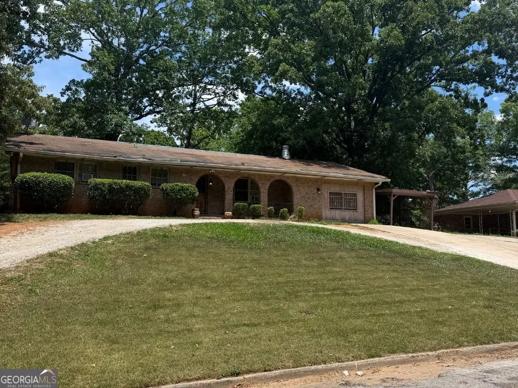 2556 Williamsburg Dr