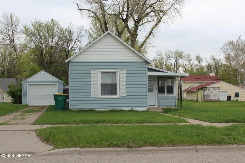 336 W Main St W