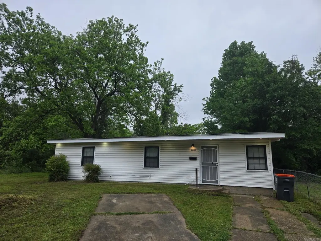 3305 Jonquil