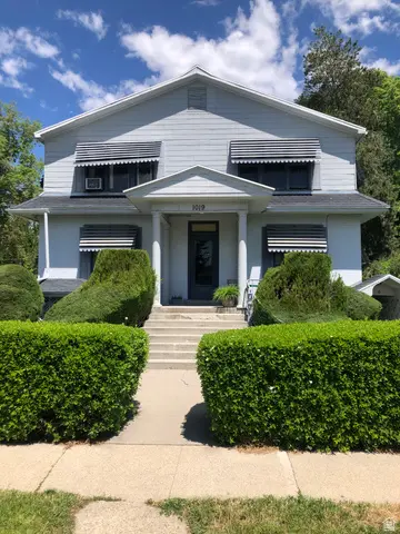 1019 E 1700 S