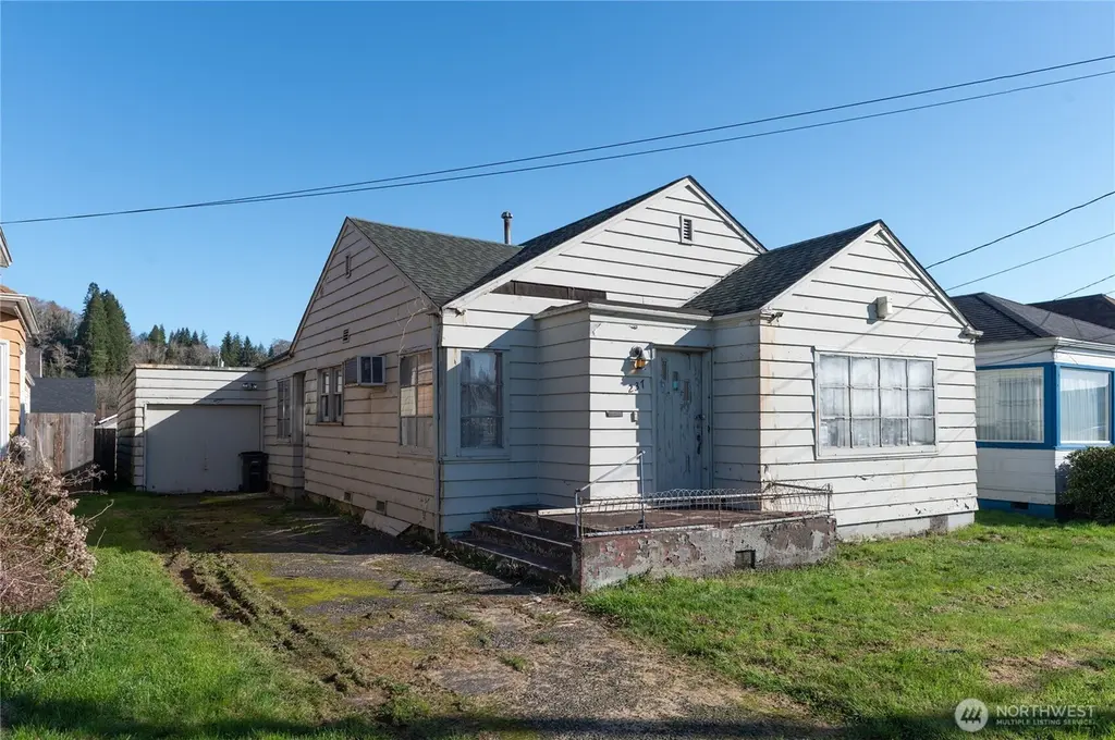 237 Emerson Ave