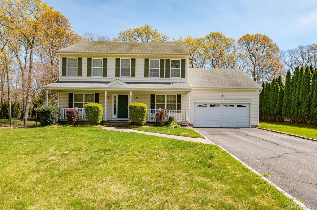 108 Maple Wood Ln