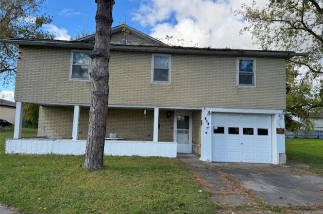 128 Saltonstall St