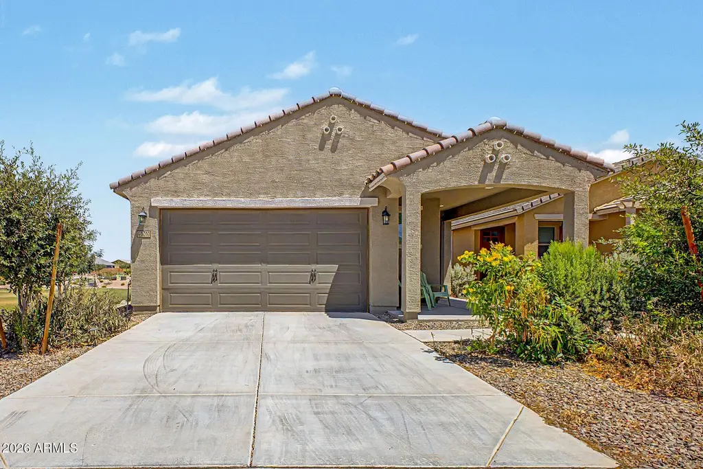 40010 W Cahill Dr