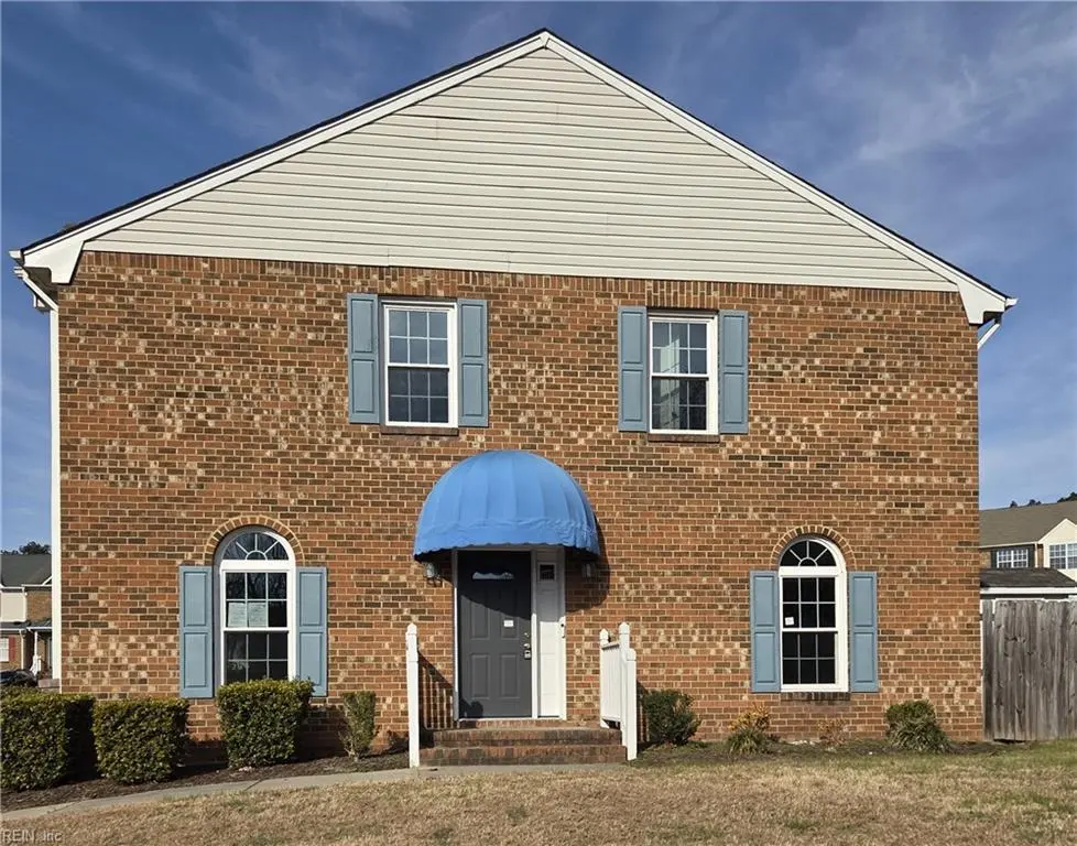 304 N College Dr