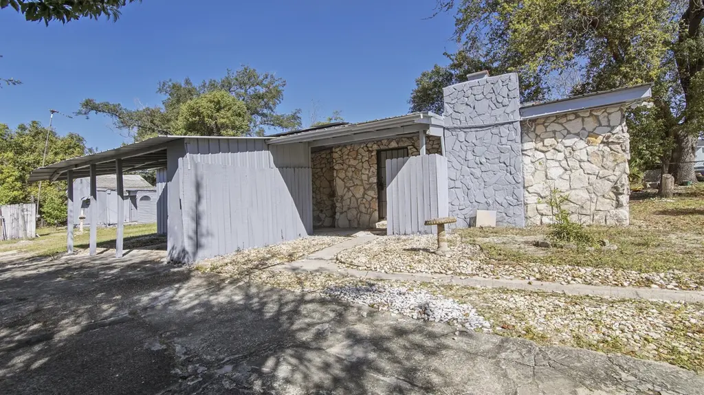931 Taylor Dr