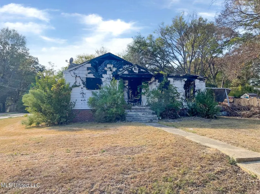2835 Arbor Hill Dr
