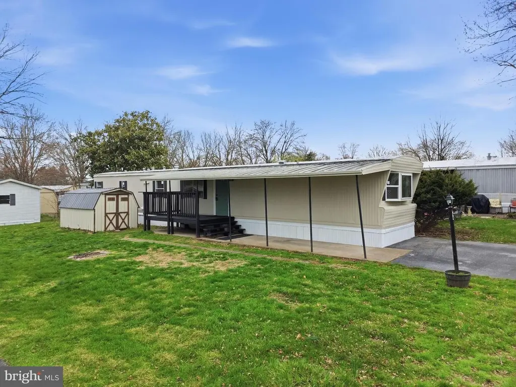 44 Aspen Ln