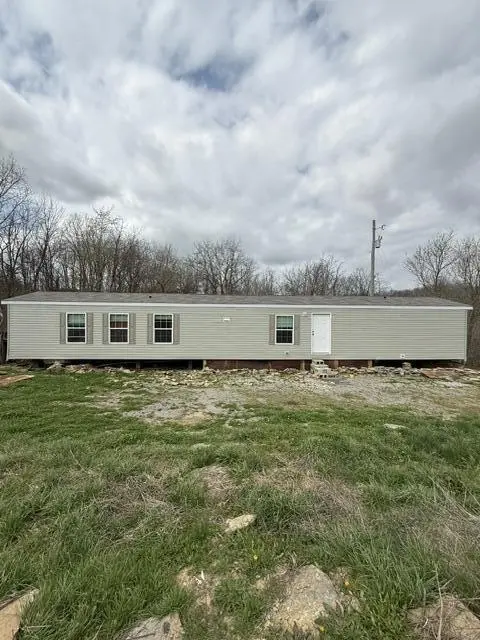 1223 Glass Pike