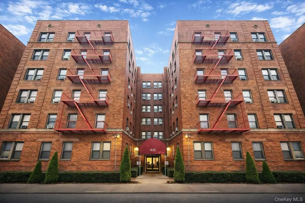 42-52 Layton St Unit 6F
