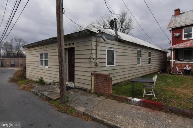 122 Five Point Ave
