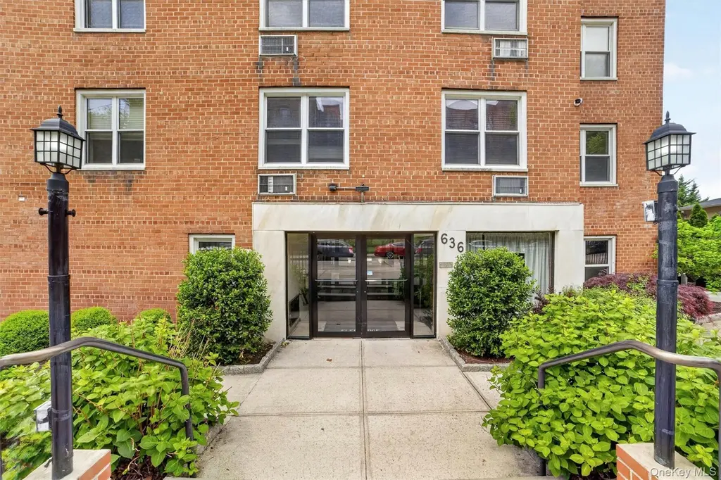 636 N Terrace Ave Unit 3F