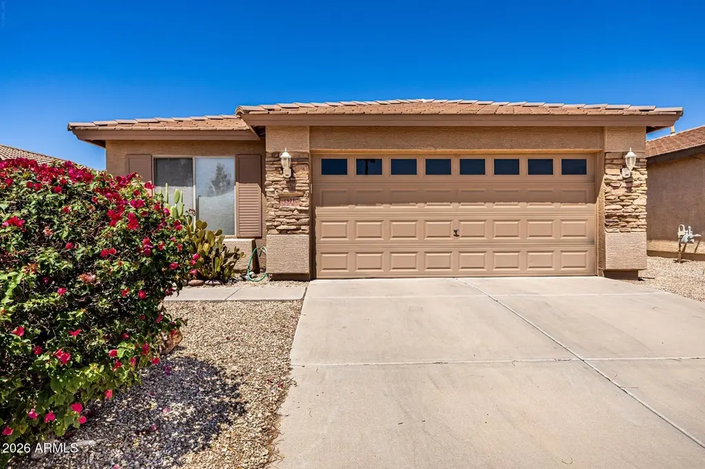 43710 W Elm Dr