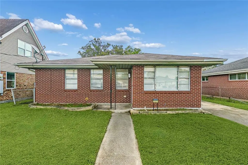 2521 Corinne Dr