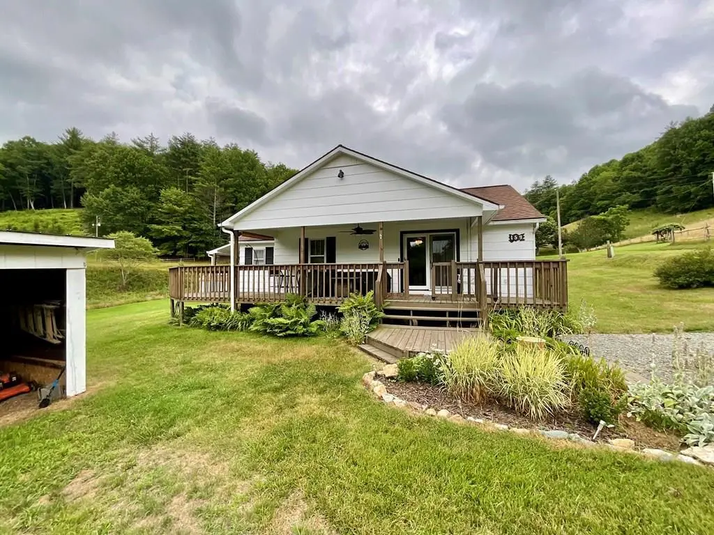 159 Locust Ln