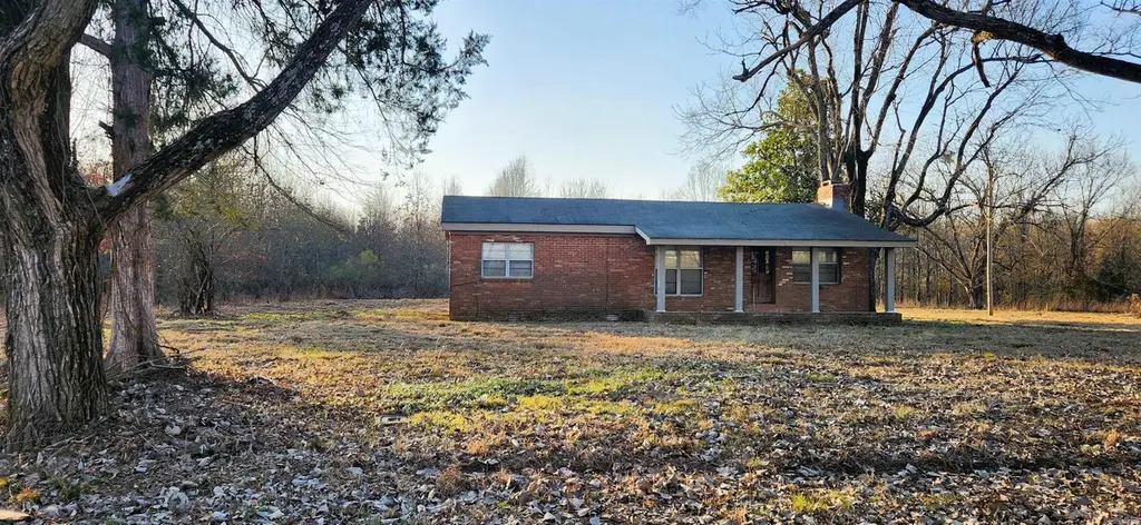 951 Greenfield Rd