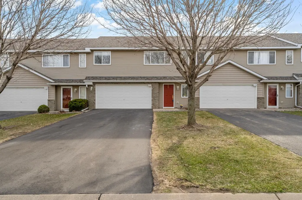 4372 Blakewood Dr