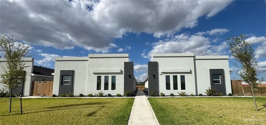 1118 Country Club Dr