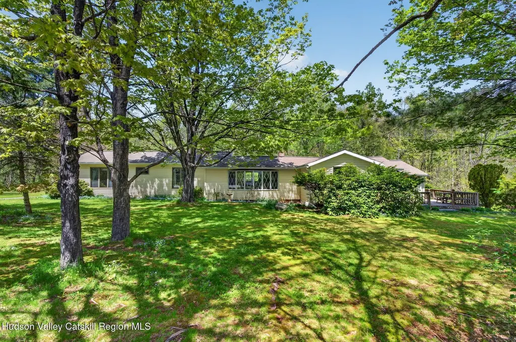 689 Old Rd
