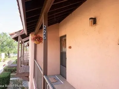 225 La Casa