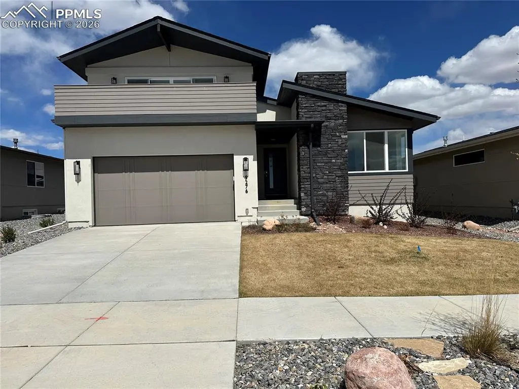 9276 Glitter Way