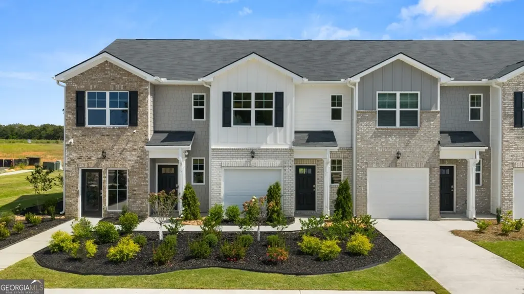 122 Kenmore Cir