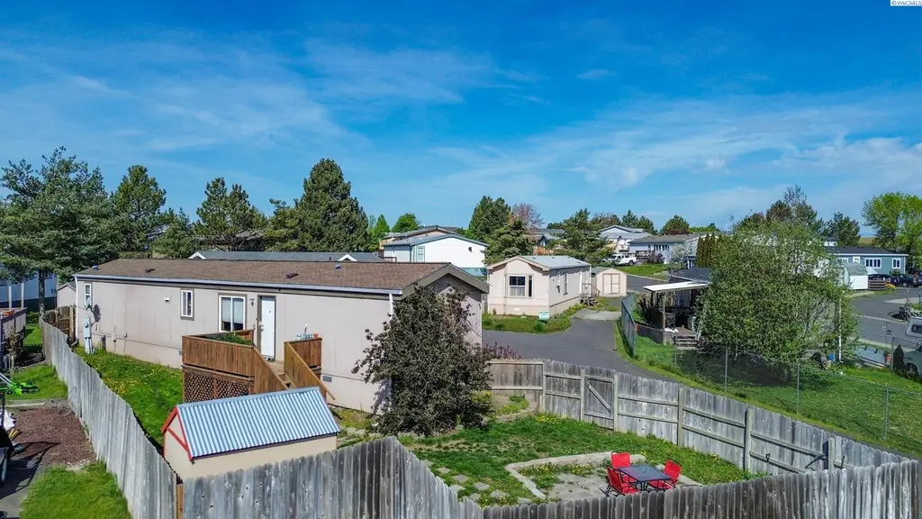 255 NW Golden Hills Dr. #46 Dr #46