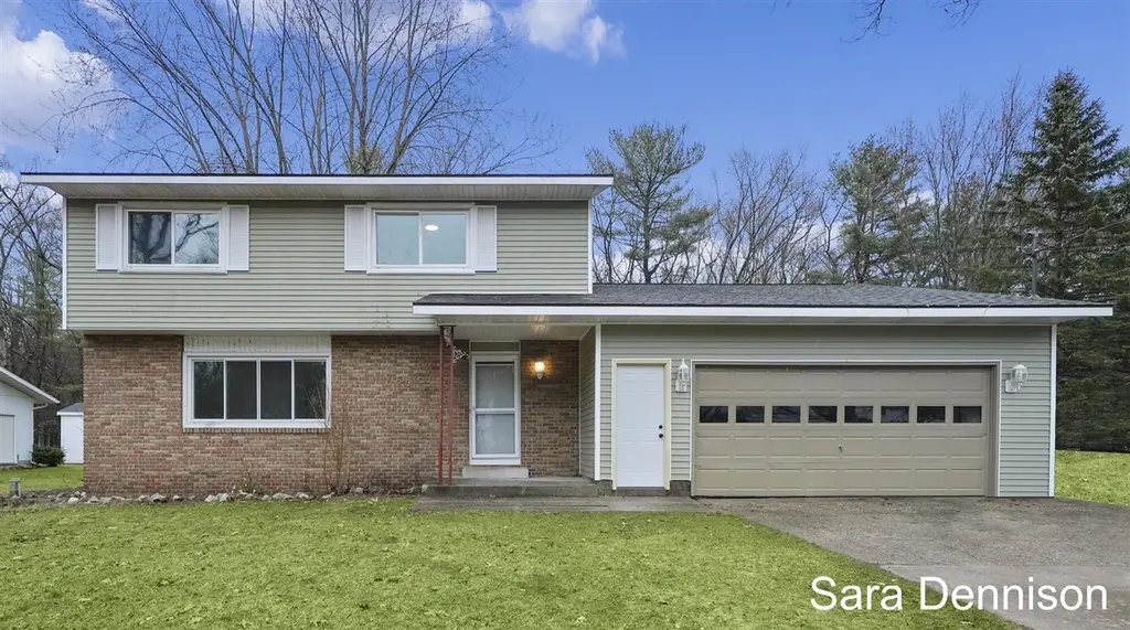 760 E Wedgewood Dr