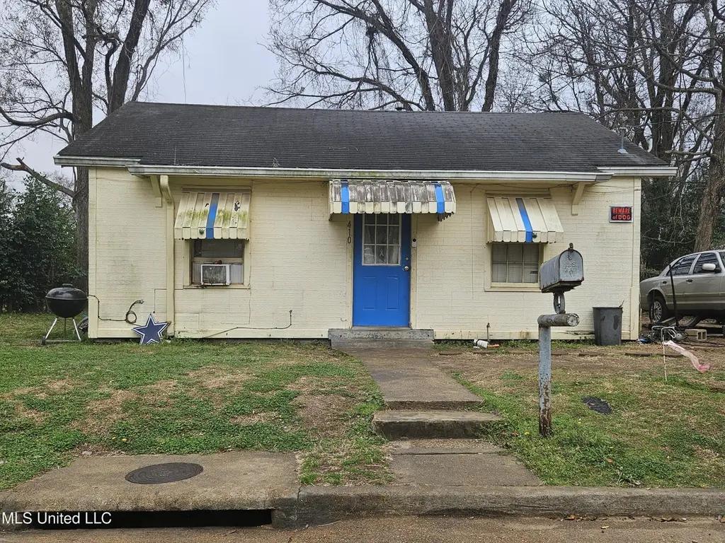 410 W Woodlawn Ave