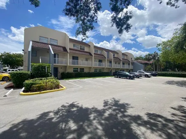3751 NW 115th Ave Unit 4-3