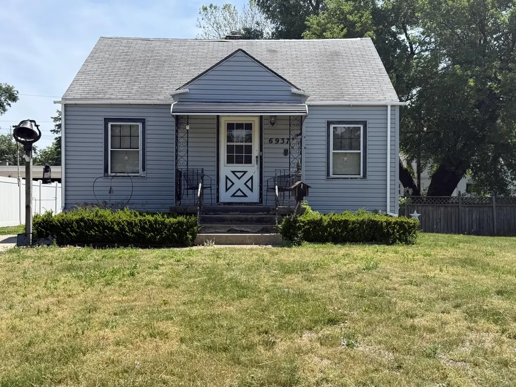 6937 Wicker Ave