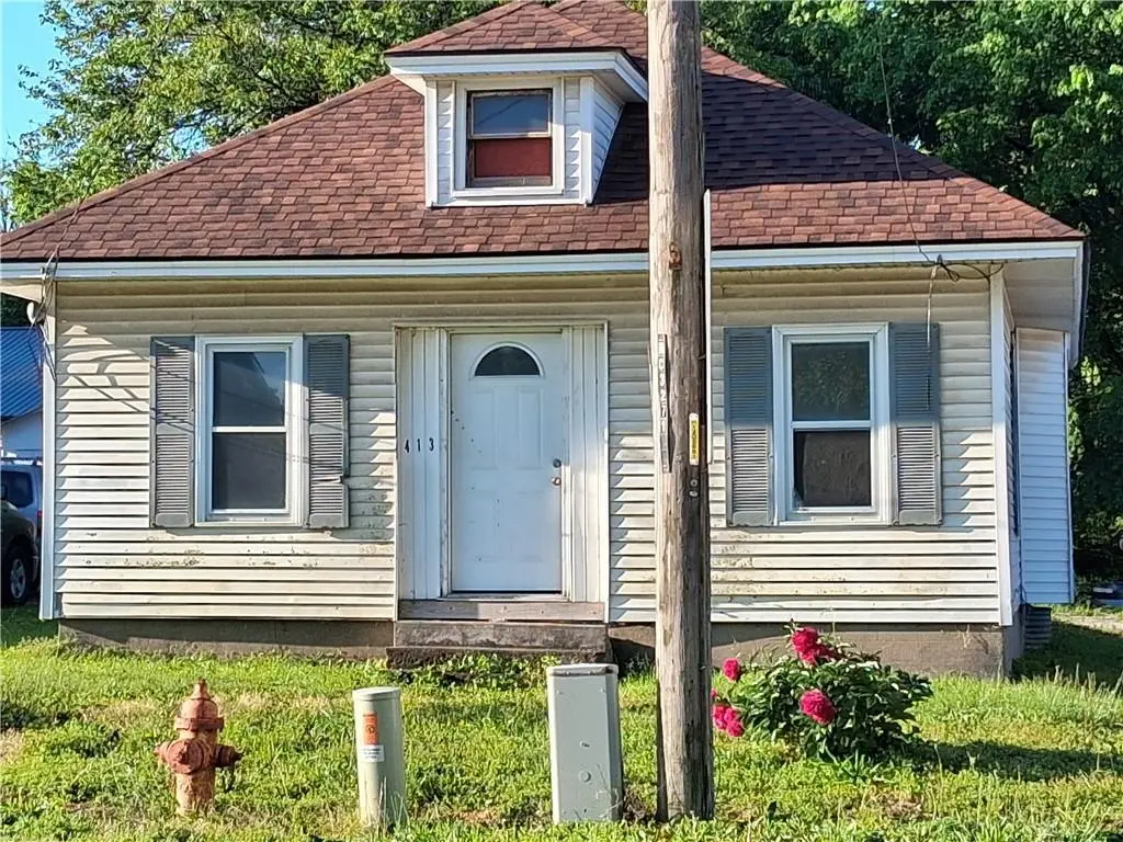 413 W Main St