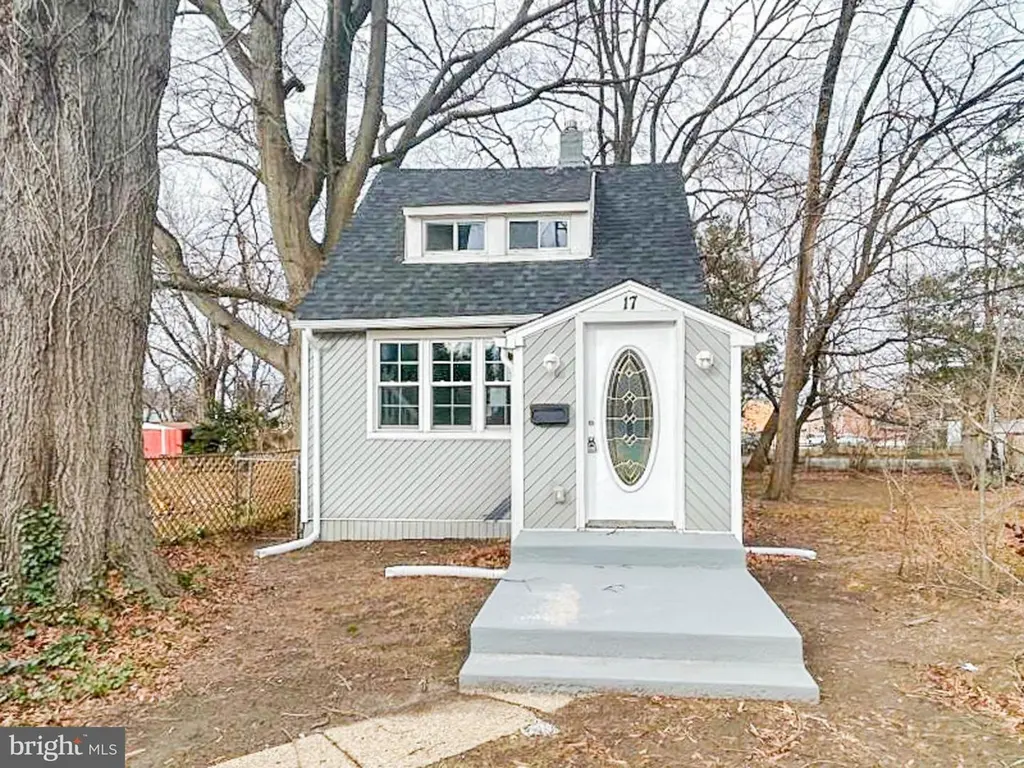17 W Buckingham Ave