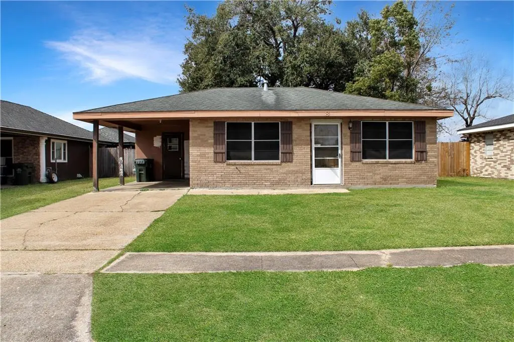 8 Kingsridge Loop